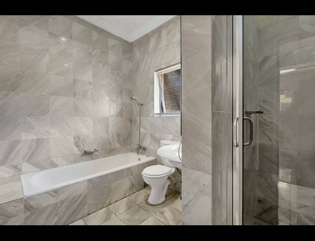 4 BEDROOM HOUSE FOR SALE IN HYDE PARK